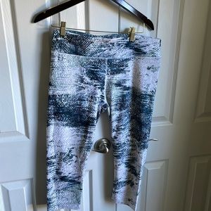 Fabletics snakeskin patterned cropped yoga pants